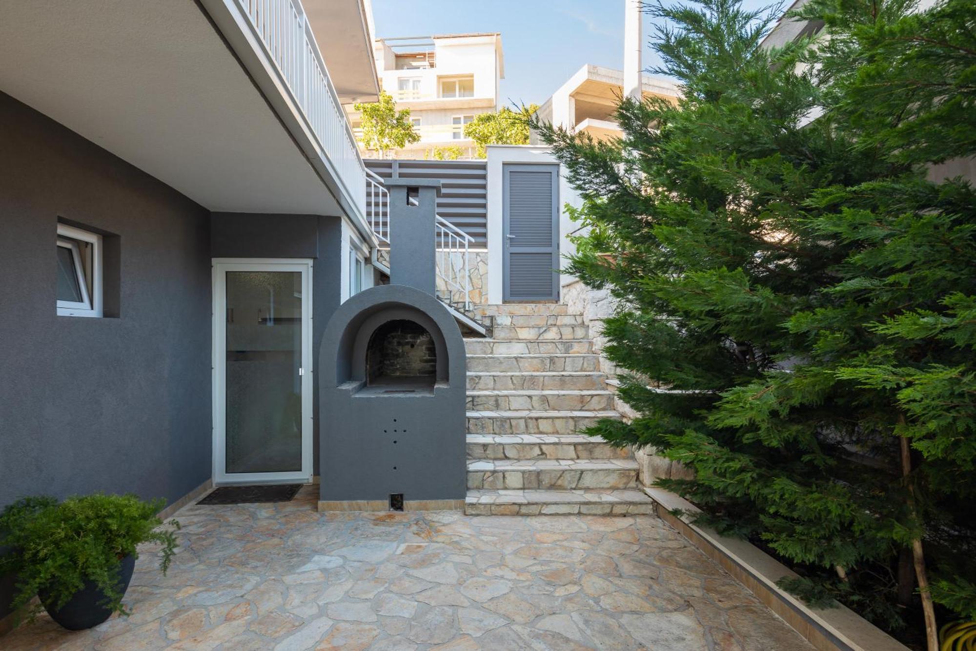 Luxury Seafront Villa With Heated Pool, Jacuzzi, Sea View, 150 M From Beach Stanici 外观 照片